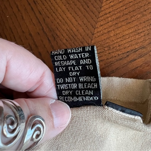 Bcbgmaxazria Strappy Low Plunge Top size large - Picture 7 of 10